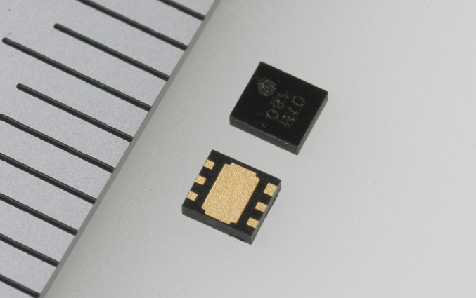 使用世界最小級(jí)別小型封裝 用于車載（符合AEC-Q100）18V操作驅(qū)動(dòng)器Tr內(nèi)置500mA 同步整流降壓DC/DC轉(zhuǎn)換器
